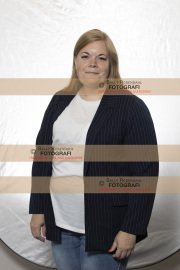 RAW_halvfigur_Heidi_04