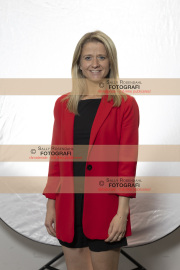 RAW_halvfigur_Katrine_01