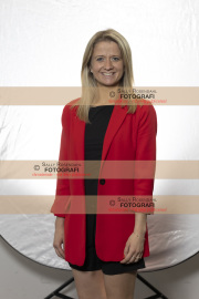 RAW_halvfigur_Katrine_03