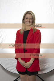 RAW_halvfigur_Katrine_08