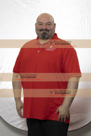RAW_halvfigur_Stefan_06